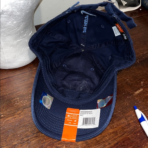New Navy Blue Nike Heritage University North Carolina UNC Tar Heels Baseball cap - Picture 4 of 5